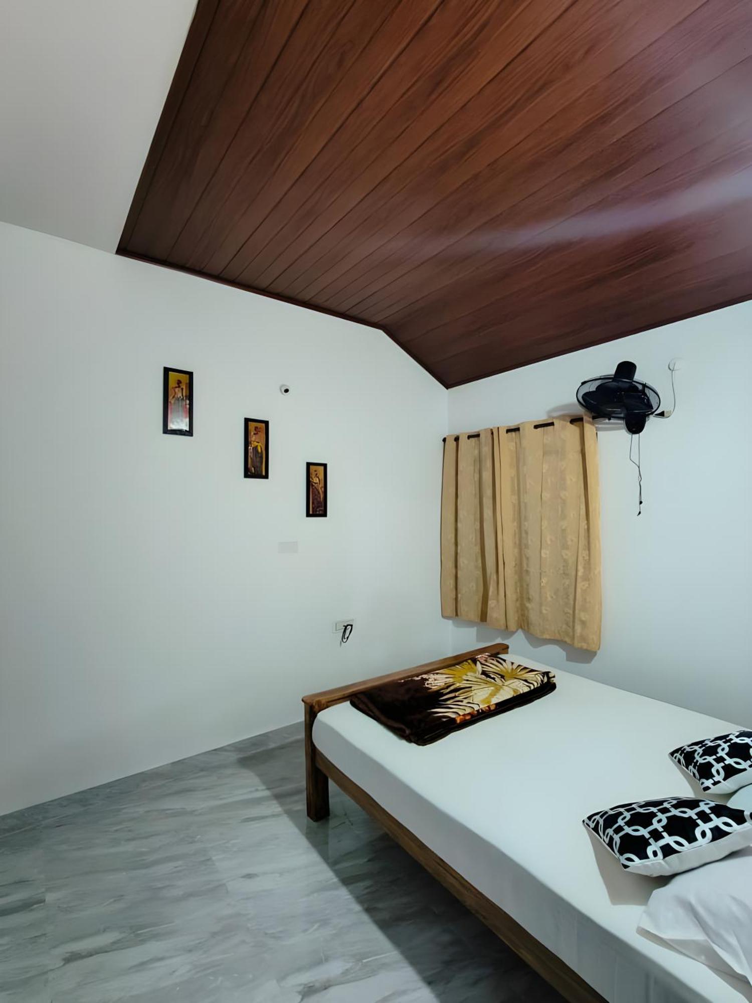 Cloudy Adobe Villa Madikeri Kültér fotó