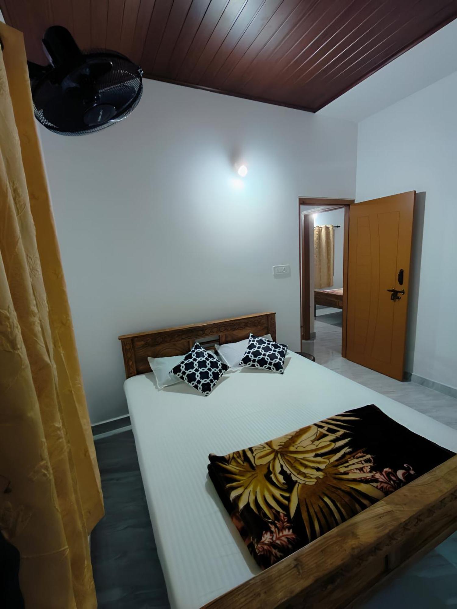Cloudy Adobe Villa Madikeri Kültér fotó